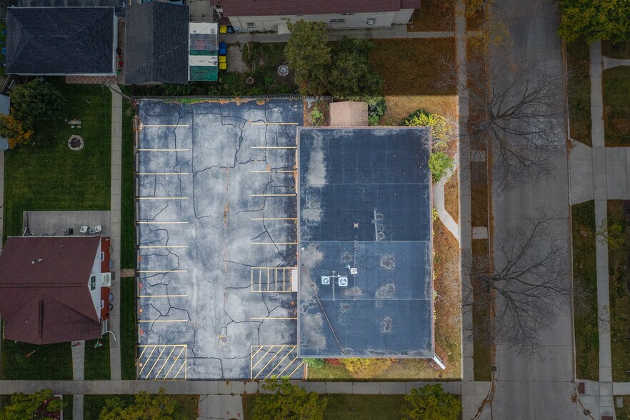 More Photos Of 828 Cherry St, Green Bay Office Residential For Sale