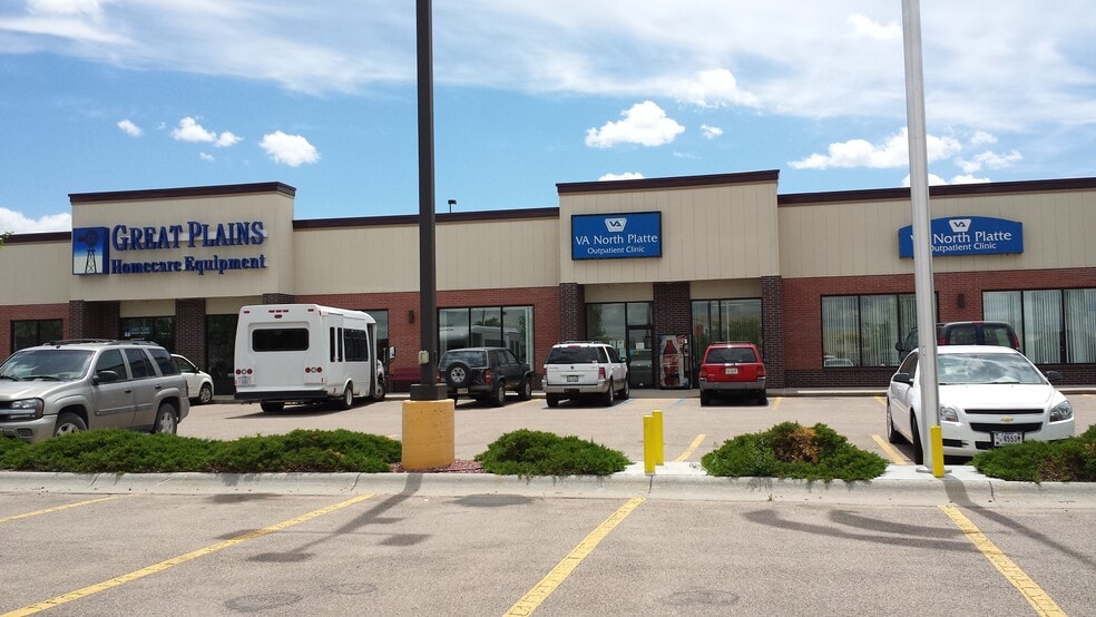 More Photos Of 600 E Francis St, North Platte Storefront For Lease