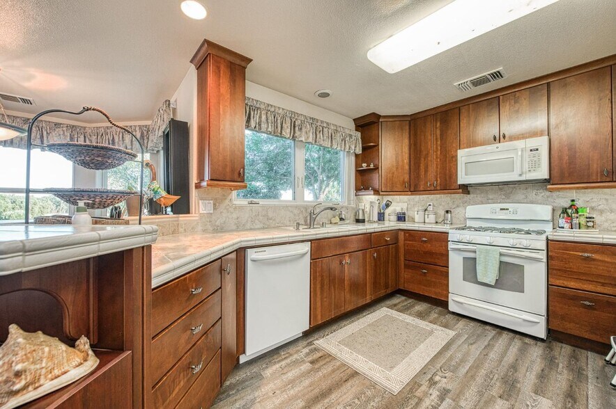 More Photos Of 1098 S Rainbow Ave, Sanger Land For Sale