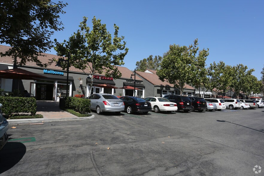 More Photos Of 4541 Campus Dr, Irvine General Retail For Lease