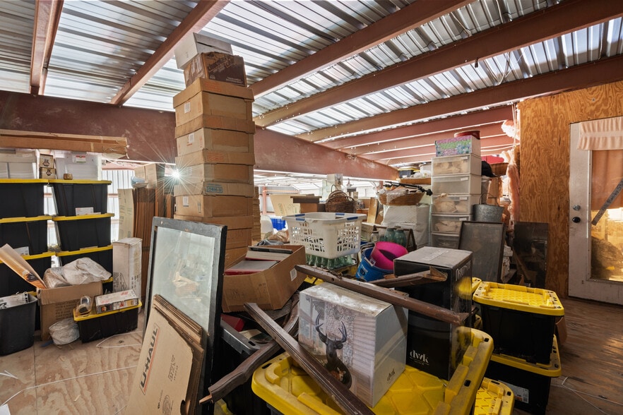 More Photos Of 8428 Teichman Rd, Galveston Showroom For Sale