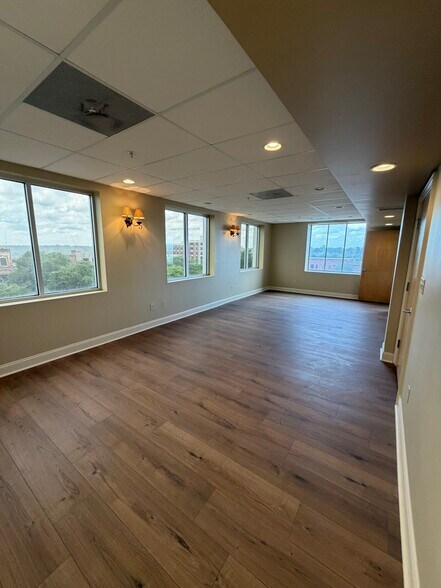 More Photos Of 327 Main St, Greenwood Office For Lease