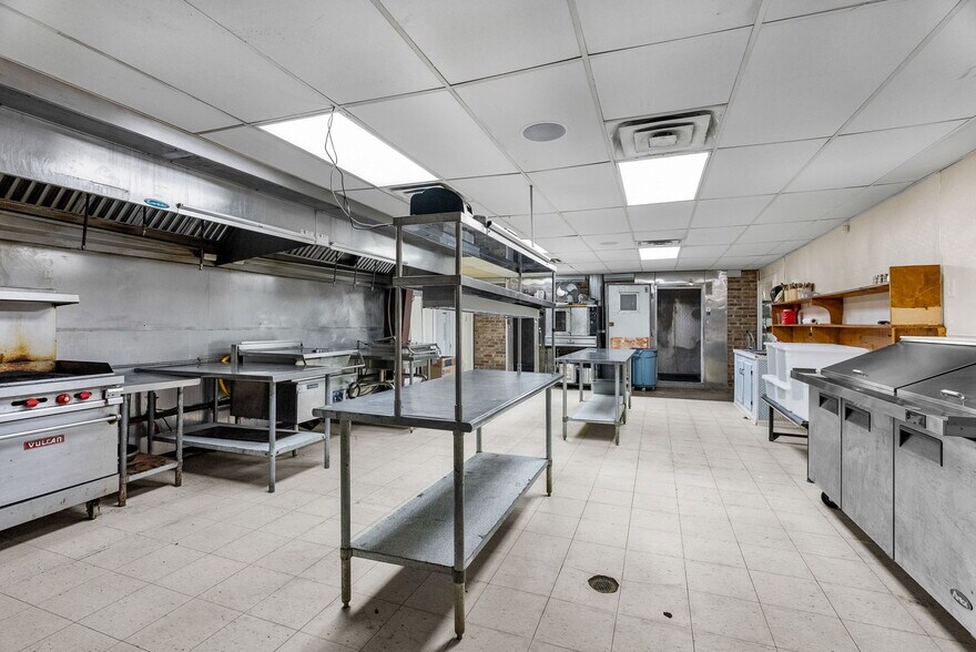 More Photos Of 3801 Happy Bend Rd, Atkins Restaurant For Sale