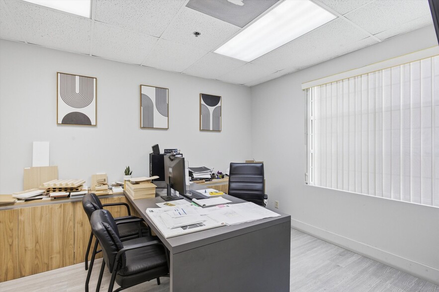 More Photos Of 10880 NW 30th St, Doral Warehouse For Lease