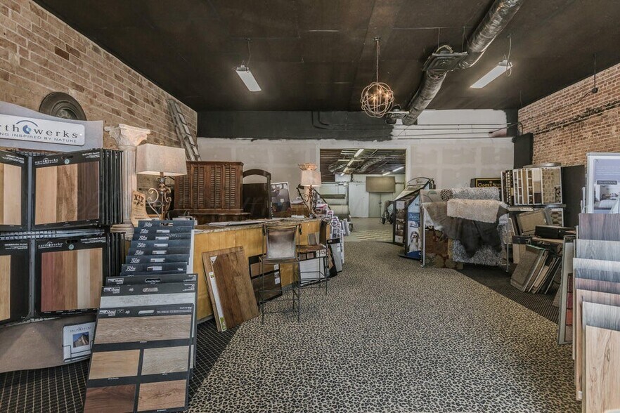 More Photos Of 322 Denrock Ave, Dalhart General Retail For Sale