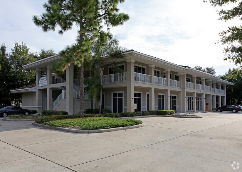 More Photos Of 2100 Alafaya Trl, Oviedo Office For Lease