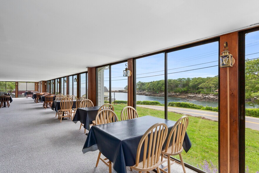 More Photos Of 146 State Route 32, New Harbor Hotel For Sale