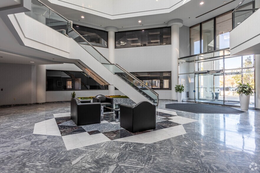More Photos Of 2400 Corporate Exchange Dr, Columbus Office For Sale