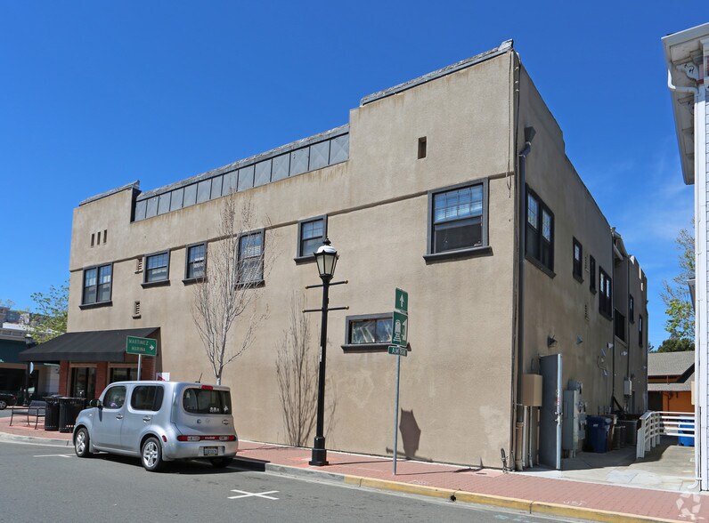 More Photos Of 411-413 Ferry St, Martinez Storefront Retail Office For Sale