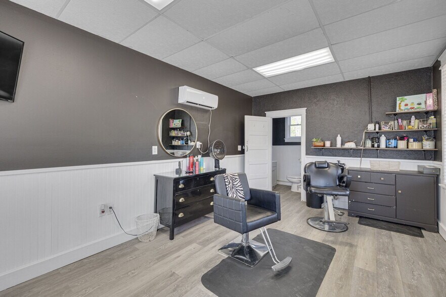 More Photos Of 305 N Main St, Ste Genevieve Storefront Retail Residential For Sale