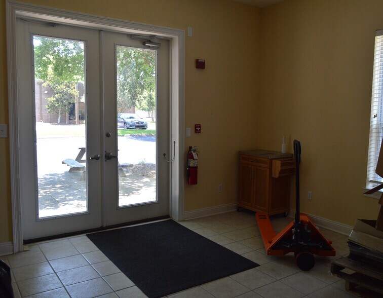 More Photos Of 4595 Spanish Trl, Pensacola Medical For Lease