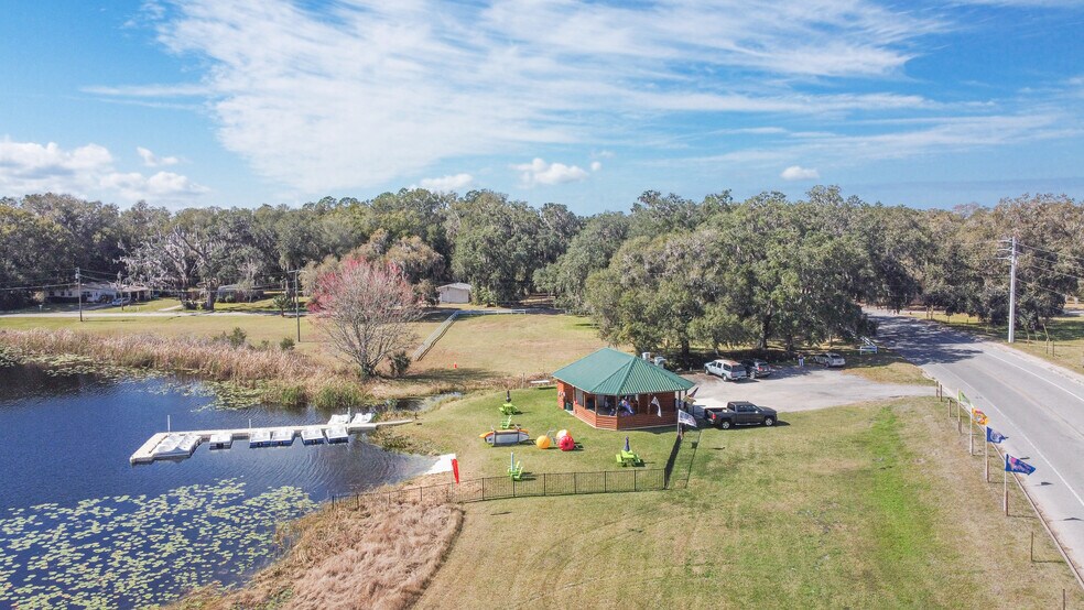 Primary Photo Of 831 Huntington Rd, Crescent City Freestanding For Sale