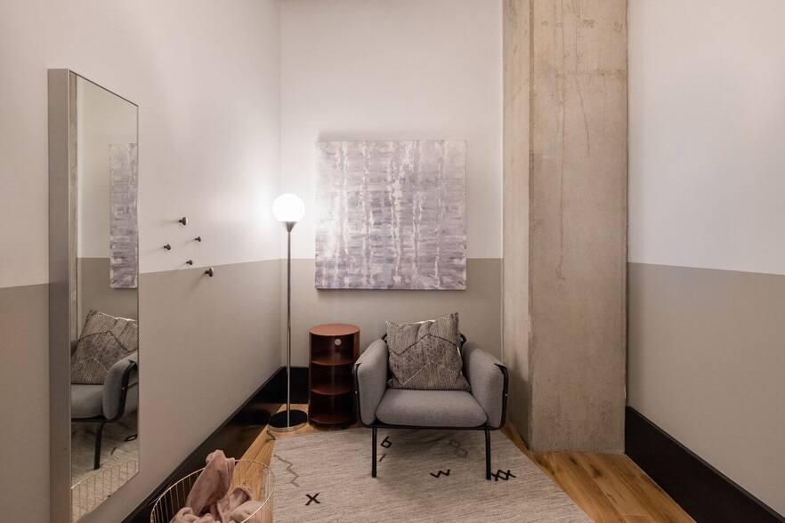 More Photos Of 5049 Edwards Ranch Rd, Fort Worth Coworking Space