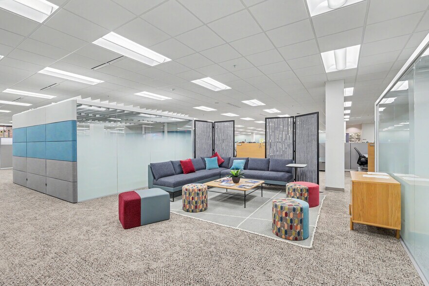 More Photos Of 2000 Heritage Way, Waverly Office For Sale