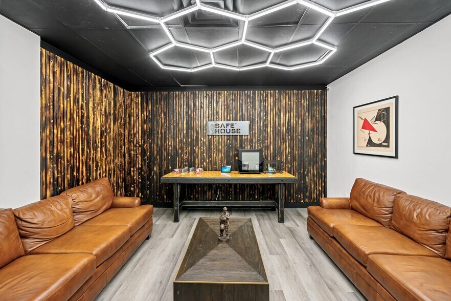 More Photos Of 2550 Washington Blvd, Ogden Office For Lease