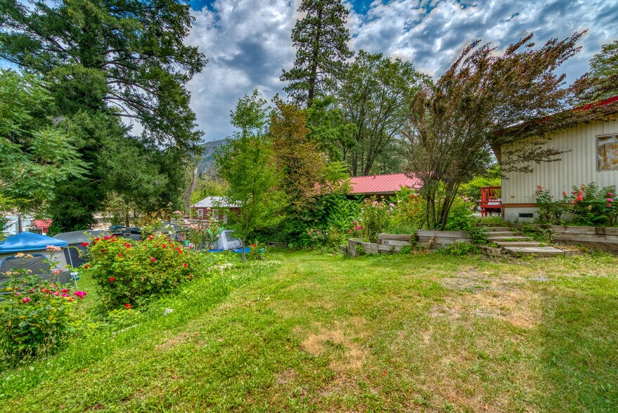More Photos Of 14785 Belden Town rd, Belden Hotel For Sale