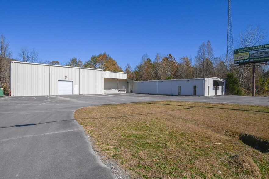 Primary Photo Of 5893 US 72, Gurley Flex For Sale