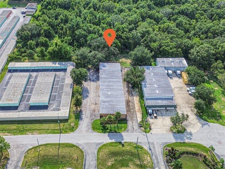 More Photos Of 905 Jan Mar Ct, Clermont Light Distribution For Lease