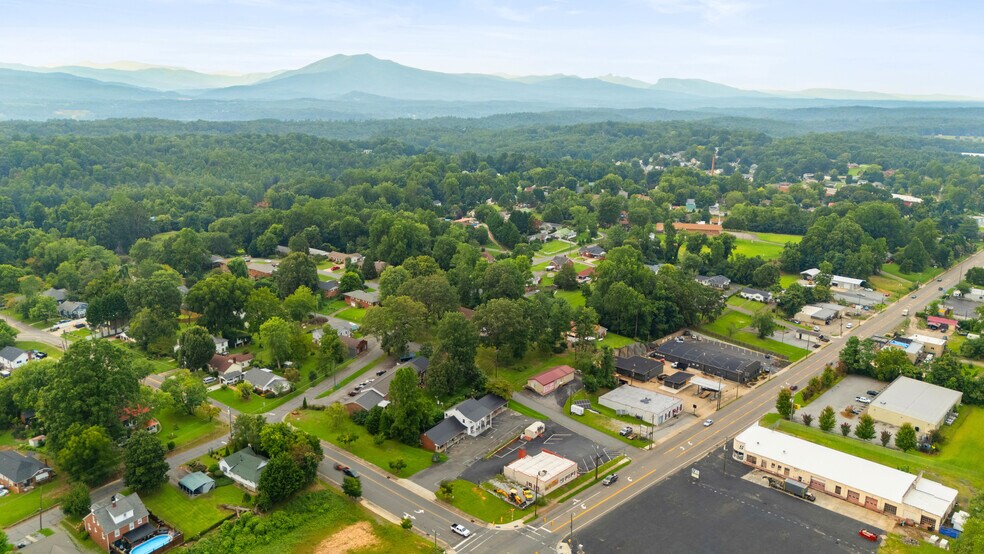 More Photos Of 671 E Court St, Marion Multifamily For Sale