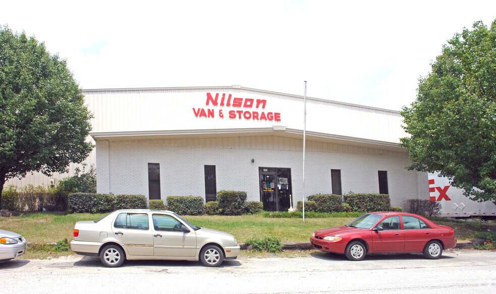 More Photos Of 233 Plumbers Rd, Columbia Warehouse For Sale