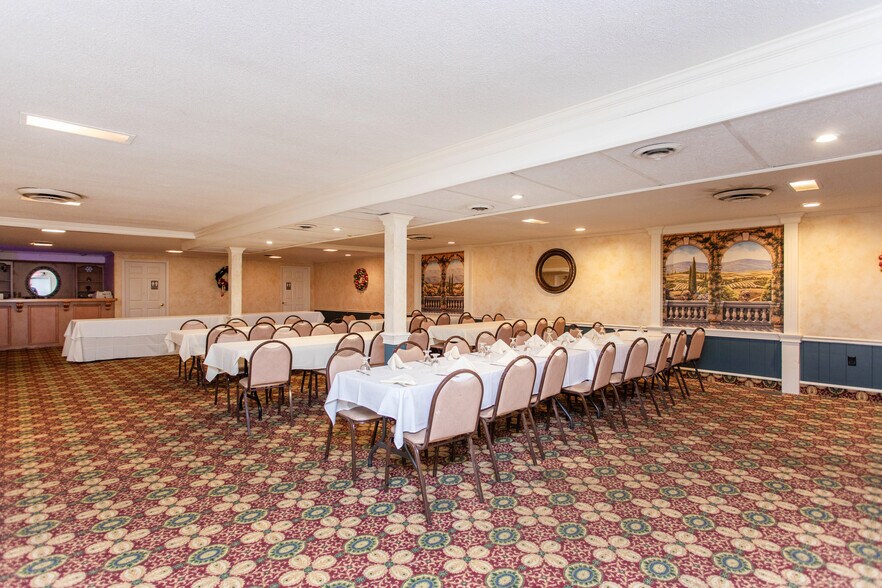 More Photos Of 126 Mariaville Rd, Schenectady General Retail For Sale