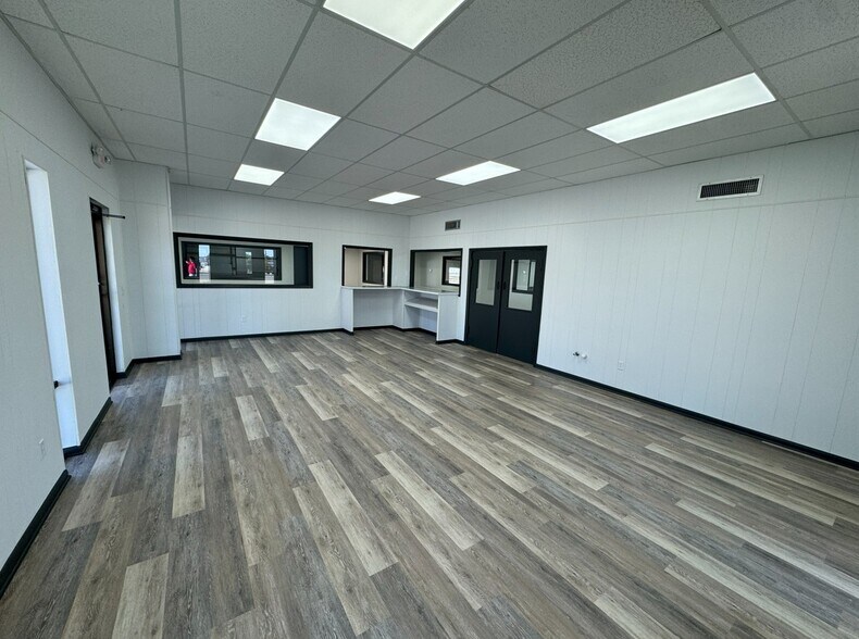 More Photos Of 220 Recker Hwy, Auburndale Warehouse For Lease