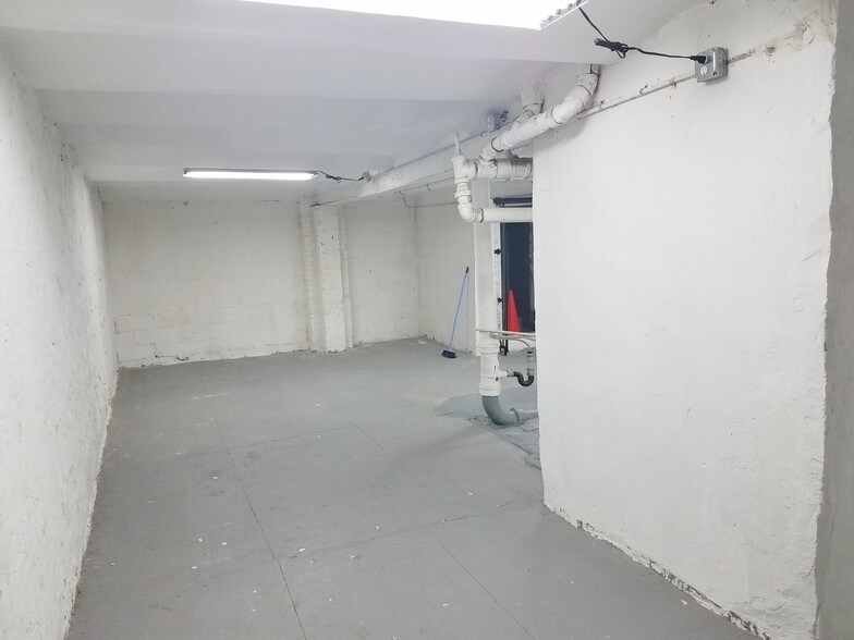 More Photos Of 212 E 122nd St, New York Apartments For Lease