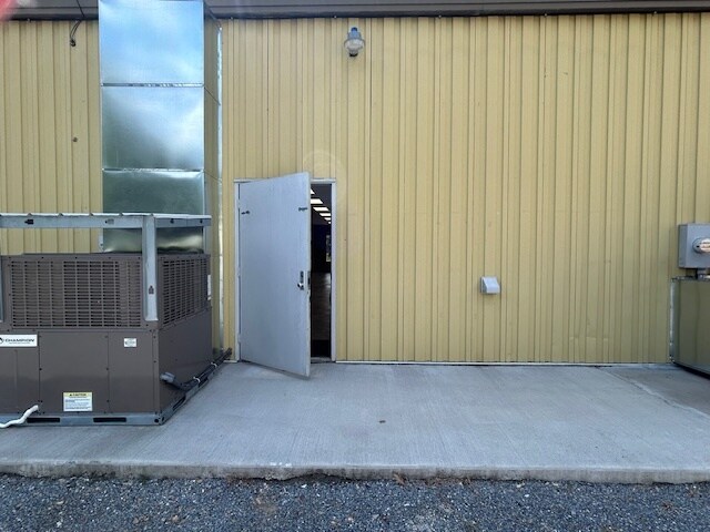 More Photos Of 1805 East Side Hwy, Crimora Storefront Retail Office For Lease