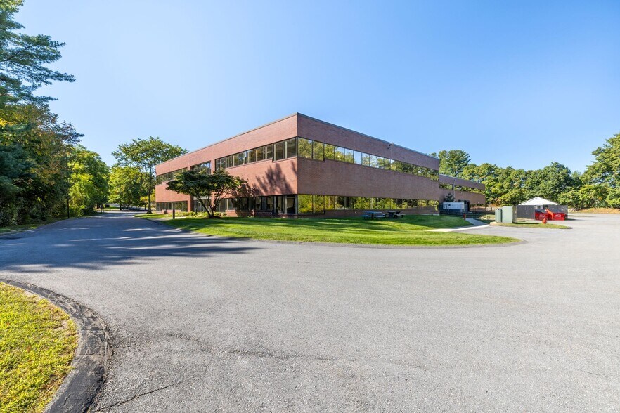 More Photos Of 6 Riverside Dr, Andover Research And Development For Lease