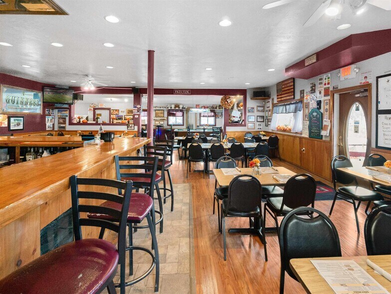 More Photos Of 25 North St, Proctor Restaurant For Sale