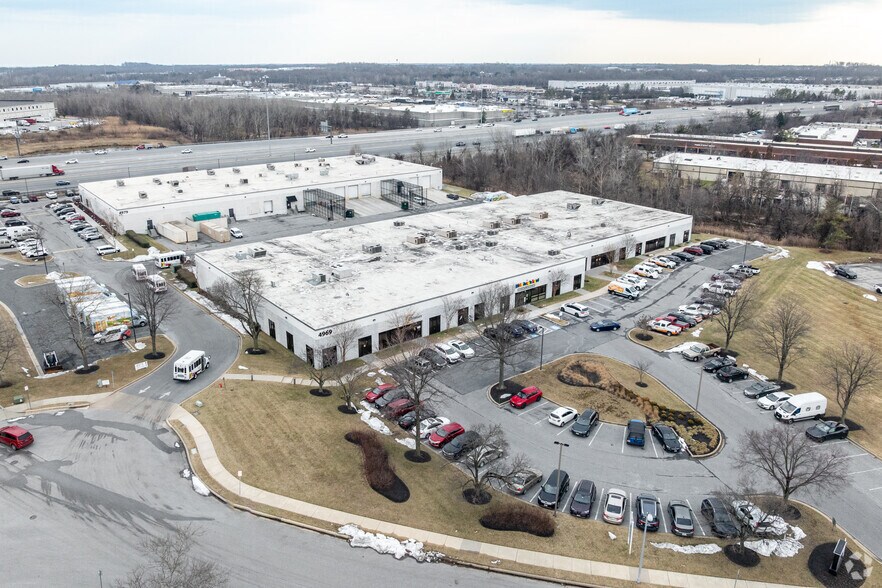 More Photos Of 4969 Mercantile Rd, Baltimore Flex For Lease