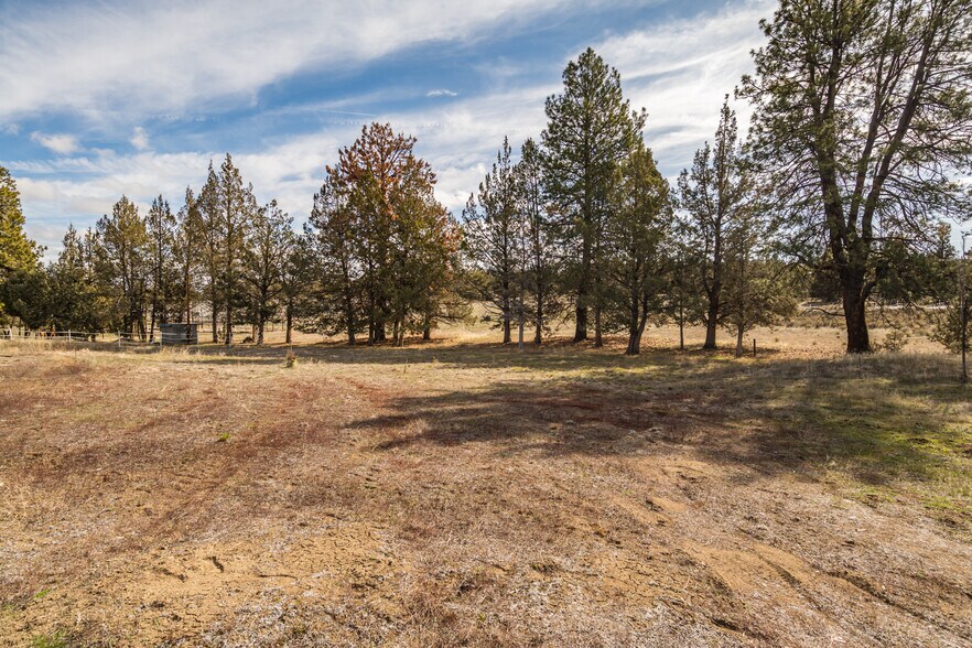More Photos Of 65320 US 20, Bend Winery Vineyard For Sale