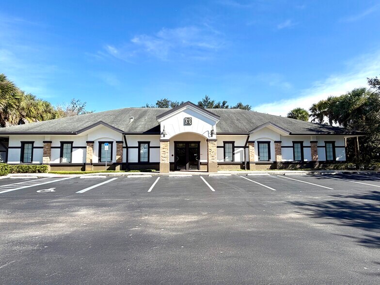 Primary Photo Of 1300 City View Ctr, Oviedo Office For Lease