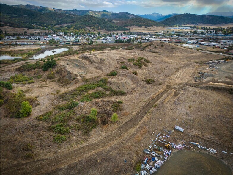 More Photos Of 3625 Carnes Rd, Roseburg Land For Sale