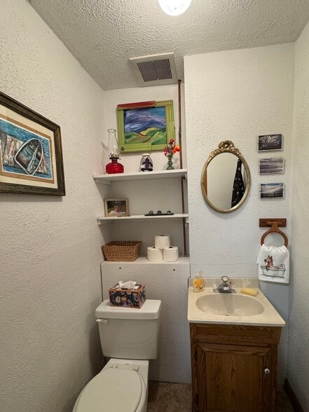 More Photos Of 9 Mill St, Greenfield Freestanding For Sale