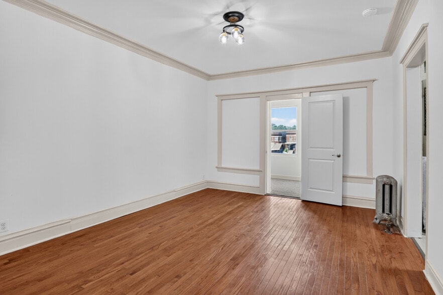 More Photos Of 1528 E 74th Pl, Chicago Apartments For Sale