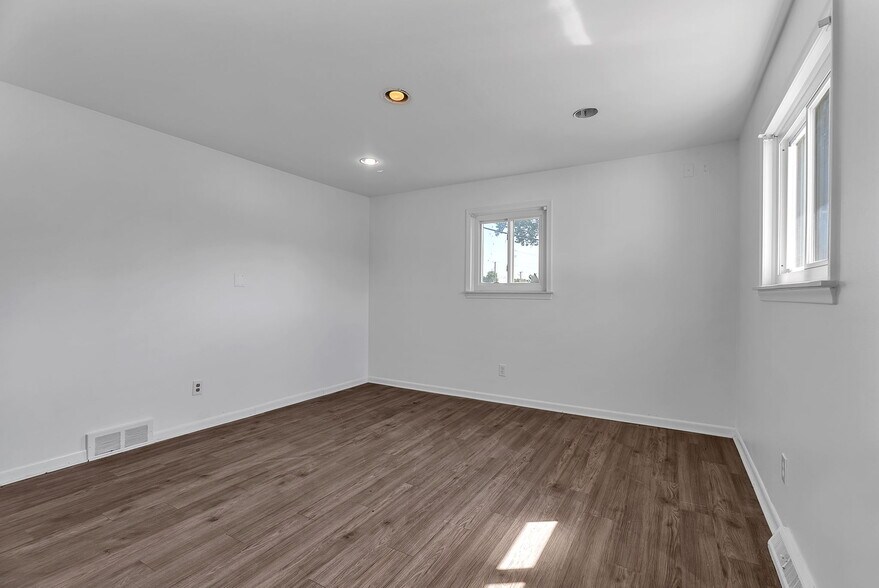 More Photos Of 34845 23 Mile Rd, Chesterfield Office For Sale