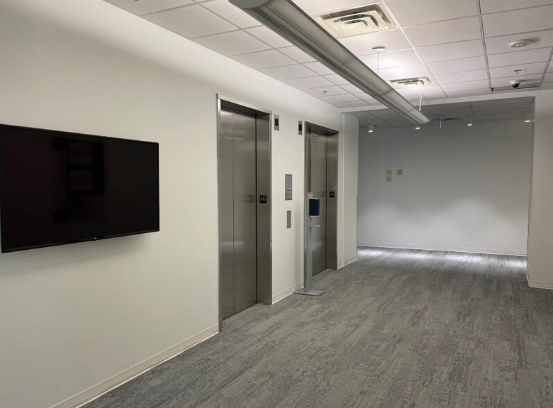 More Photos Of 4000 Innovation Dr, Ottawa Office For Lease