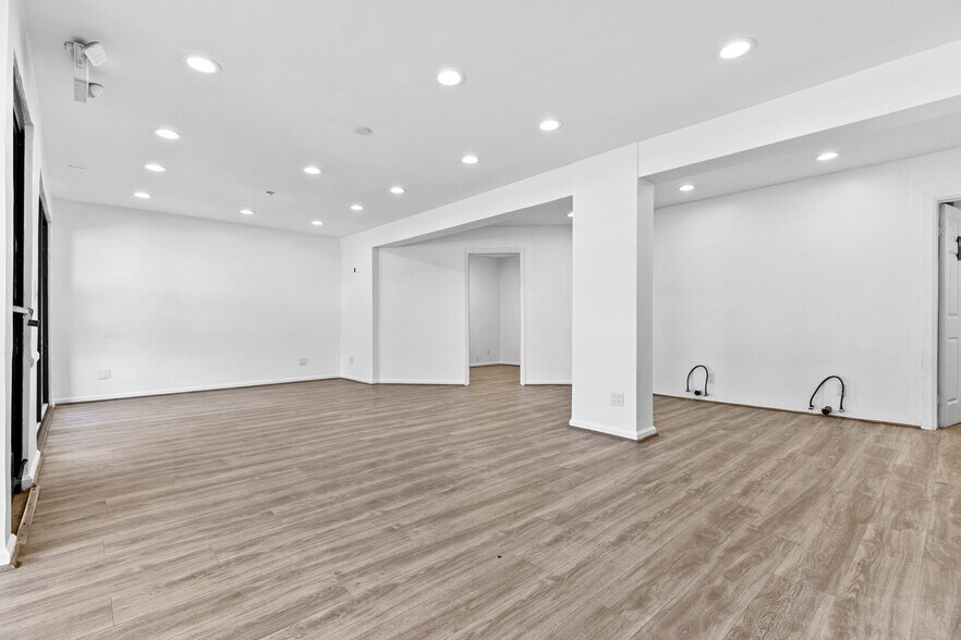 More Photos Of 905 S Glendale Ave, Glendale Storefront For Lease