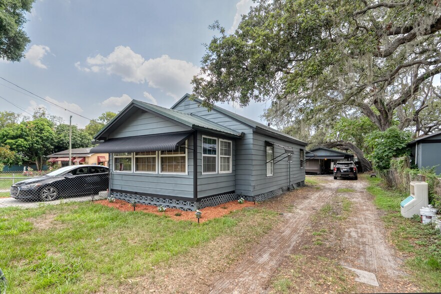 More Photos Of 8912 N Ashley St, Tampa Apartments For Sale