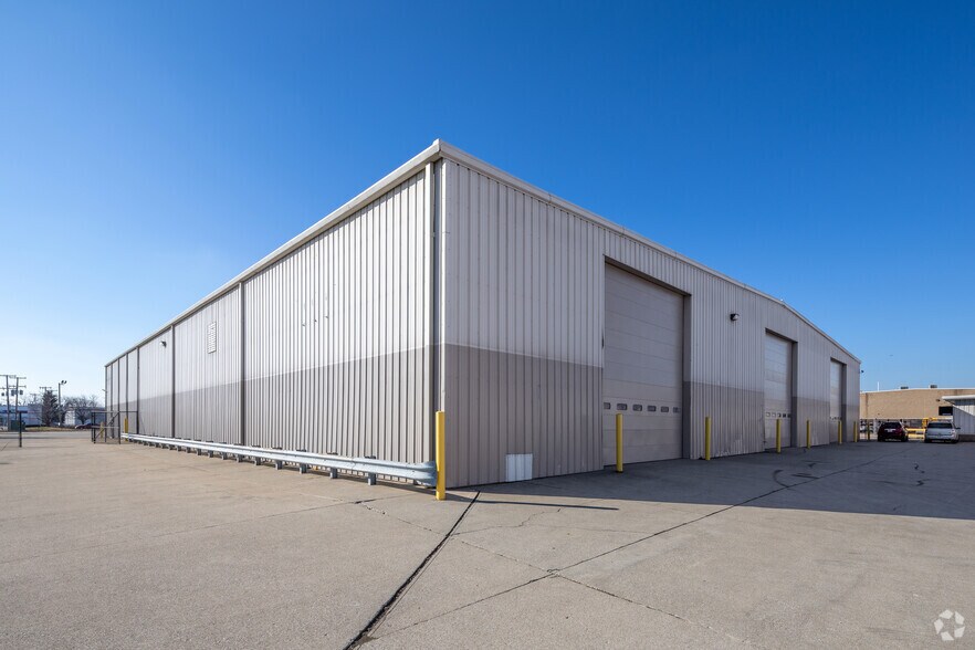 More Photos Of 4810 Crittenden Dr, Louisville Unknown For Lease