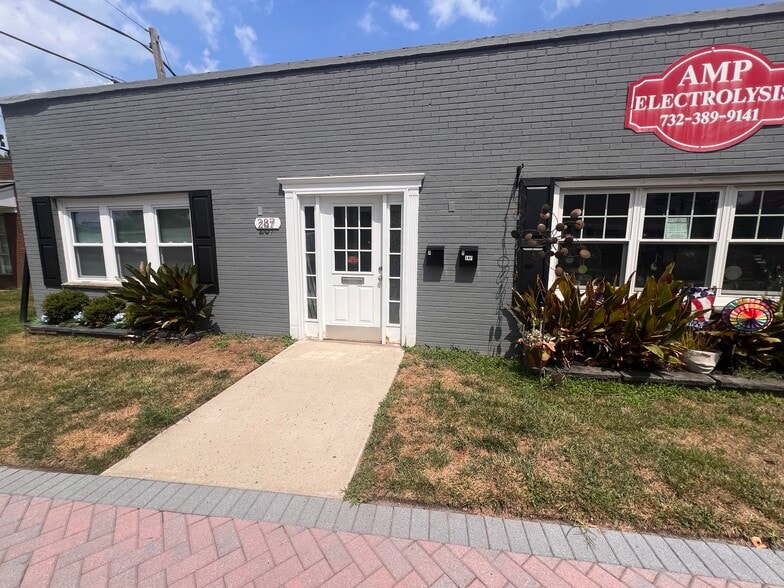 More Photos Of 287 E Main St, Oceanport Storefront Retail Office For Lease