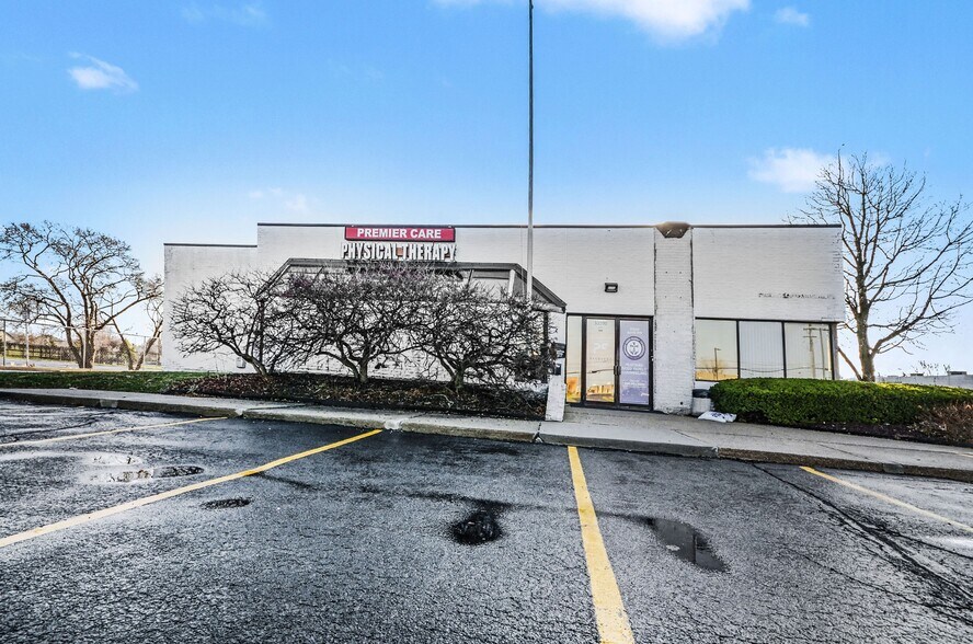 More Photos Of 33200 Dequindre Rd, Sterling Heights Medical For Lease
