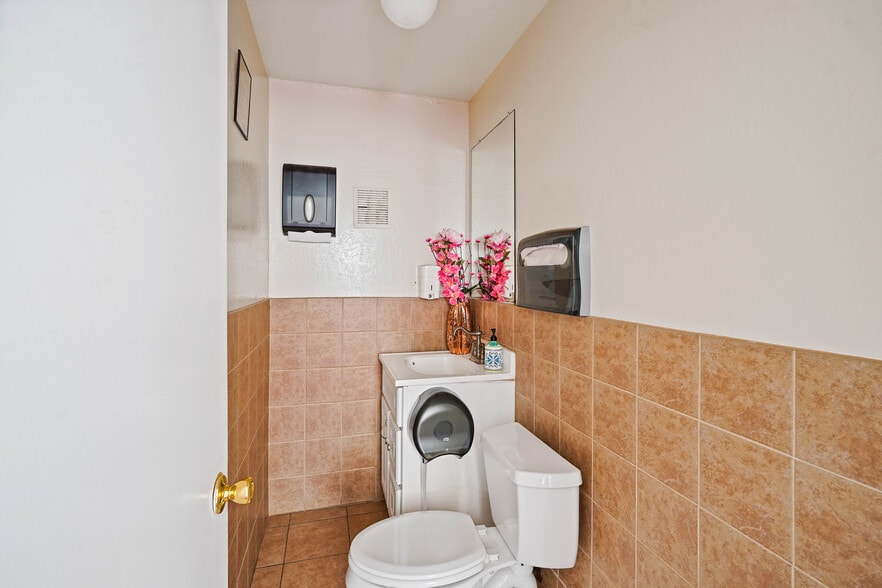 More Photos Of 2703 California St, Berkeley Religious Facility For Sale