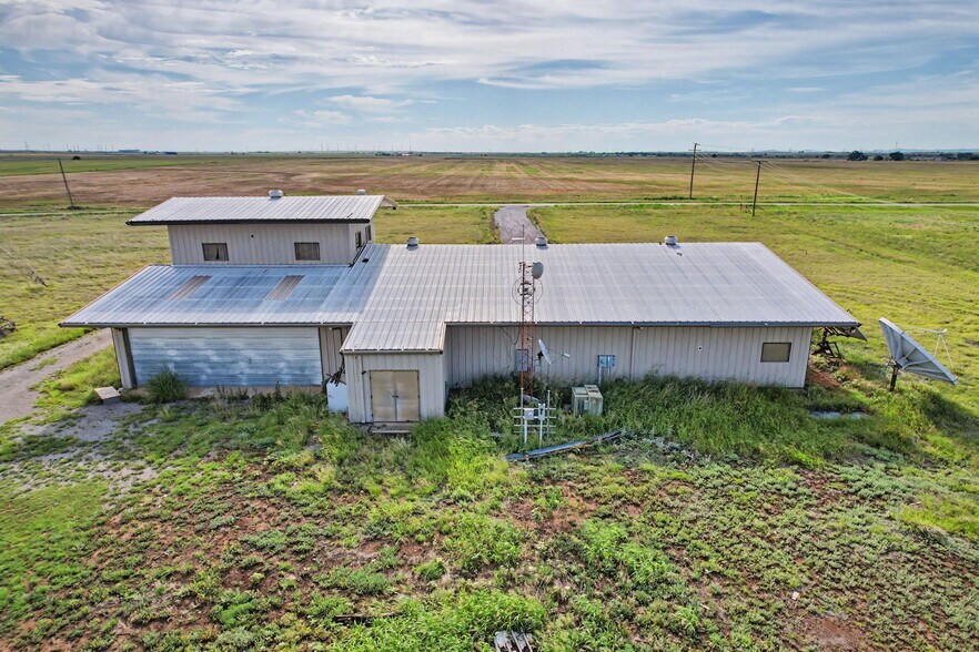 More Photos Of 1515 N Broadway, Hobart Industrial For Sale