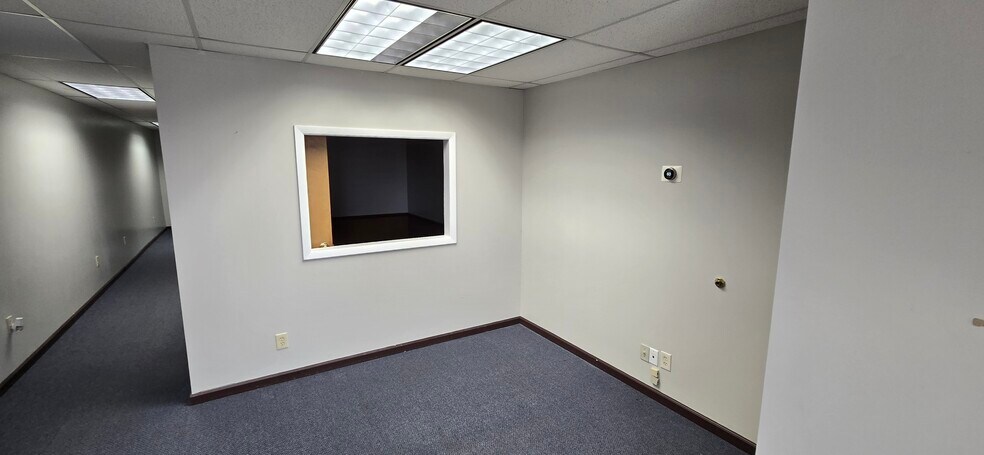 More Photos Of 207-209 S Main St, Bellefontaine Office For Sale