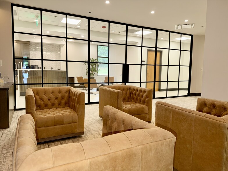 More Photos Of 2265 Roswell Rd, Marietta Medical For Lease