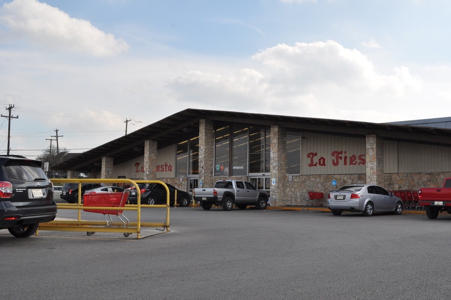 More Photos Of 6103 Pecan Valley Dr, San Antonio Supermarket For Sale
