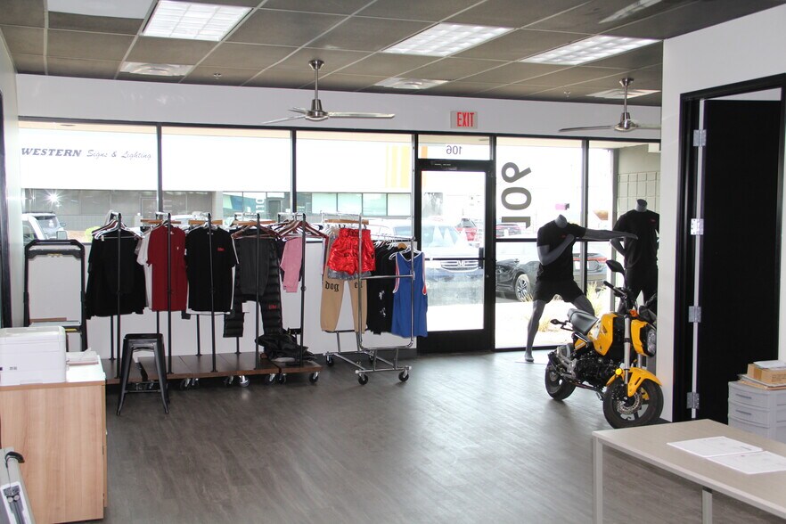 More Photos Of 2452 W Birchwood Cir, Mesa Manufacturing For Lease