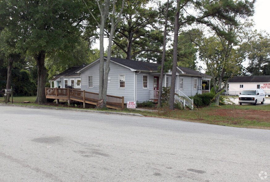 More Photos Of 7250 Market St, Wilmington Auto Repair For Sale